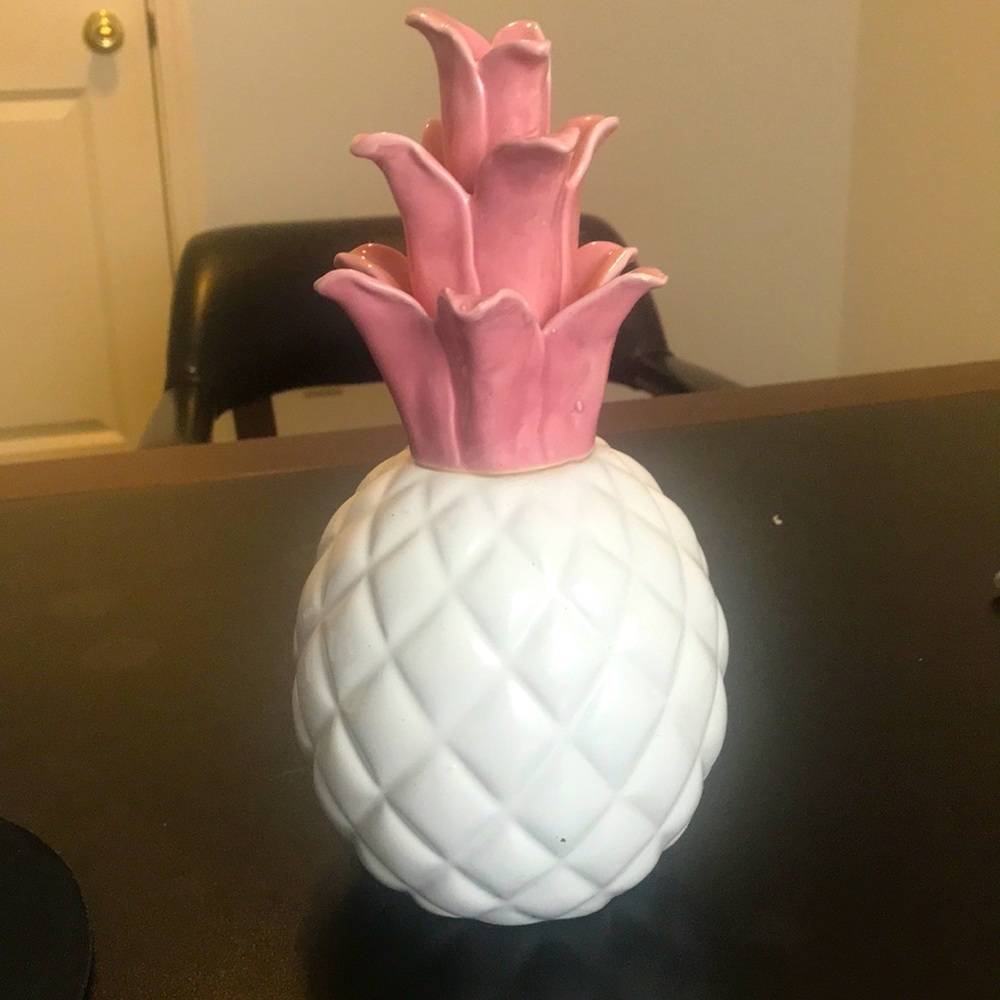 Ceramic pineapple decor 🍍 🍍